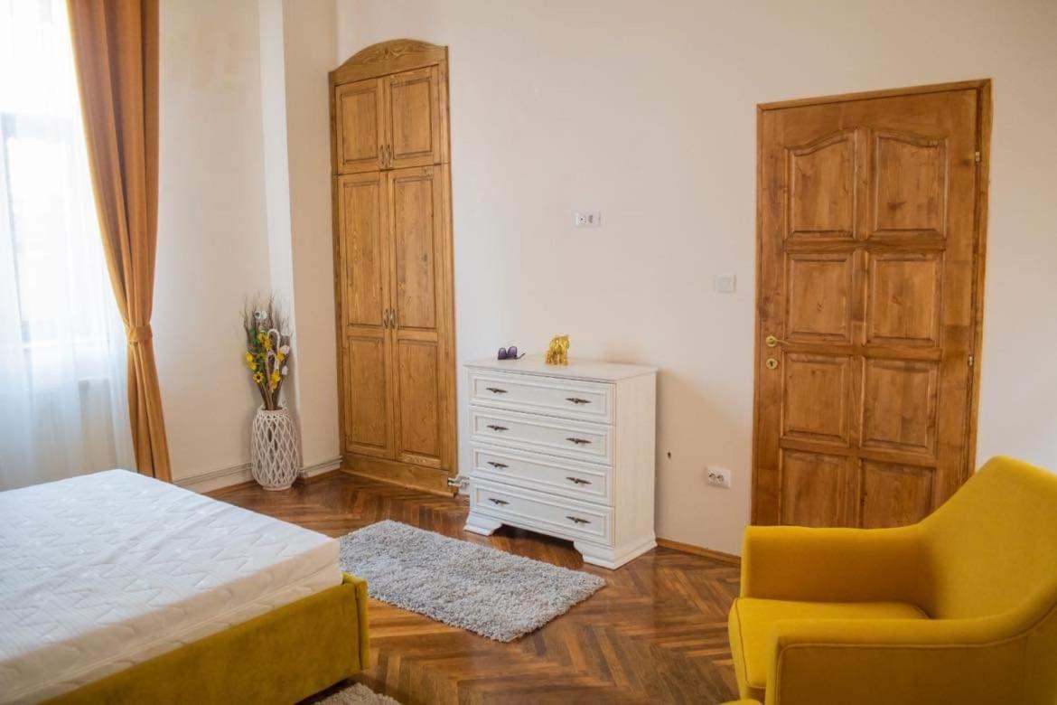 Apartament Luxor Lägenhet Turda Exteriör bild
